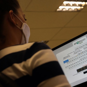 Gabaritos do Enem digital serão divulgados hoje à tarde
