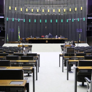 Câmara aprova em 2° turno texto-base da PEC do Orçamento de Guerra