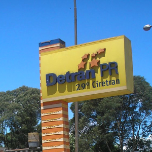 Detran do Paraná alerta sobre venda de carteiras de habilitação falsas