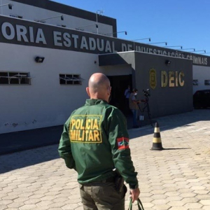 Justiça retira sigilo de investigações sobre compra de respiradores pelo Governo de SC
