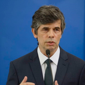 Teich deixa o Ministério da Saúde antes de completar um mês no cargo