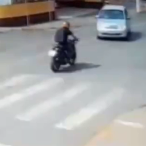 Vídeo: câmera flagra acidente de trânsito na Restinga