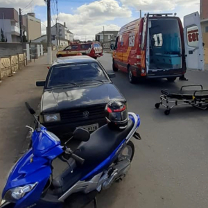 Jovem grávida sofre queda de moto em Mafra