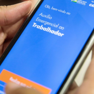 Mães menores de idade já podem pedir auxílio emergencial