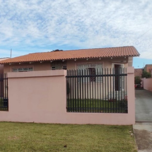 Confira 4 opções de casas para venda no bairro Bom Jesus, em Rio Negro