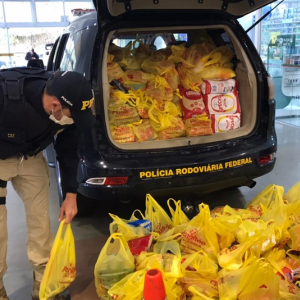 PRF arrecada 8,4 toneladas de alimentos para campanha Estrada Solidária em Mafra