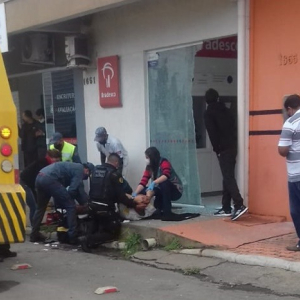 Carro forte é alvo de assaltantes armados em Três Barras