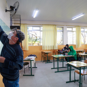 Bolsa Estudante é anunciada como combate à evasão escolar