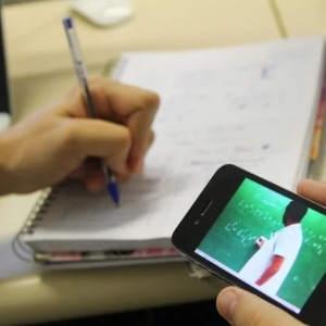 Governo autoriza aulas online no ensino superior até dezembro