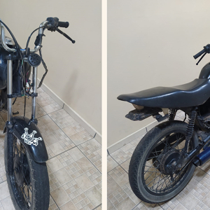 Adolescente de 15 anos é flagrado em moto sem farol, piscas, lanterna traseira e placa