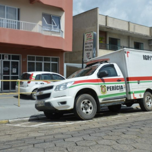 IGP publica edital com 70 vagas para cargo de auxiliar médico-legal
