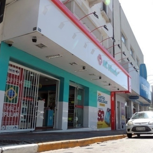 AC Farma: clientes podem parcelar dívidas e comprar medicamentos sem juros