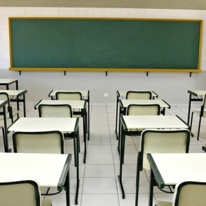 Data de retorno às aulas presenciais não está definida no Paraná