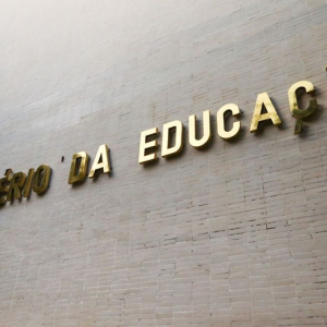 MEC promove até sexta-feira semana pedagógica online