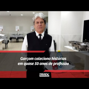 Aposentado se dedica à profissão de garçom há 48 anos em Riomafra