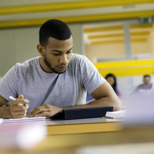 Unifacvest oferece 35 bolsas para curso de pós-graduação presencial em Mafra