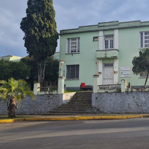 Prédio da antiga Prefeitura vira problema e está na iminência de ser interditado, diz vereador