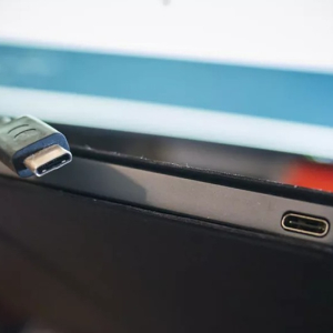 Anatel faz consulta pública para padronizar carregadores de celular