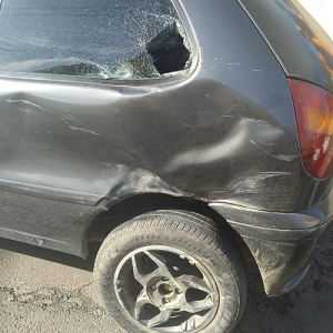 Motociclista fica ferido após colisão entre carro e moto em Mafra