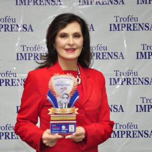 Adriana Dornelles é eleita advogada destaque do ano em noite de empresários