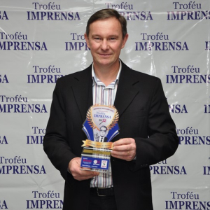 Inove Tintas é homenageada em noite de empresários
