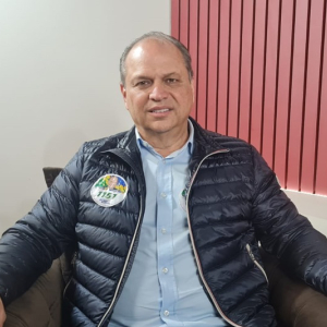 Candidato a deputado federal, Ricardo Barros, destaca feitos de sua trajetória política
