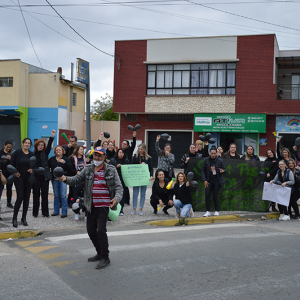 Profissionais da enfermagem voltam às ruas para protestar contra suspensão do piso salarial