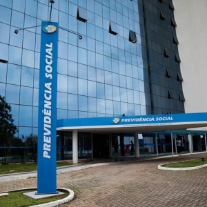 Canal C lança curso preparatório para concurso do INSS