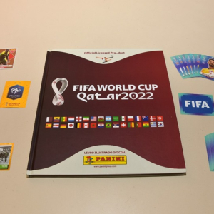 Uninter promove ação para troca de figurinhas do álbum da Copa