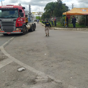 Fluxo de veículos começa a ser liberado pelas marginais na BR-116, em Mafra