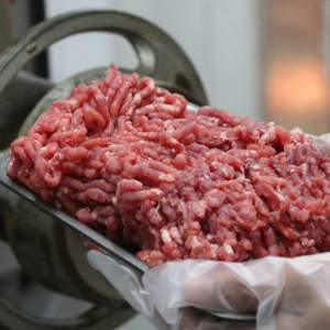 Procon orienta consumidores sobre mudanças nas regras de comercialização de carne moída