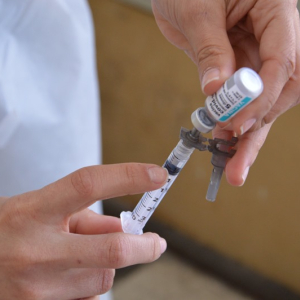 Covid-19: Paraná libera segunda dose de reforço para maiores de 18 anos