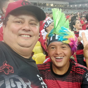 Jovem com necessidades especiais realiza sonho de conhecer o Maracanã