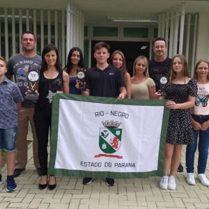 Atletas rionegrenses são premiados no Circuito de Corridas de Rua de Curitiba