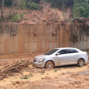 Novos deslizamentos de terra interditam BR-280 na Serra de Corupá