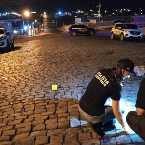 Dupla suspeita de assassinar homem em Papanduva é presa