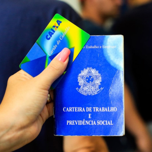 Nascidos em março e abril podem sacar abono a partir de amanhã