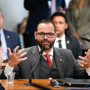 Jorge Seif quer mobilizar setor pesqueiro contra proibições na pesca da tainha
