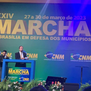 Ministro da Educação afirma que não há segurança jurídica para pagamento do piso do magistério
