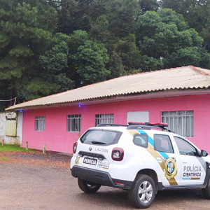 Casal é executado a tiros em frente a boate