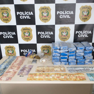 Quatro pessoas são presas em operação de combate ao tráfico de drogas