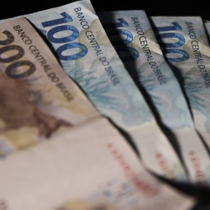 Receita paga hoje restituições de lote residual do Imposto de Renda