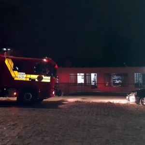 Chuveiro elétrico causa princípio de incêndio em casa no Centro de Mafra