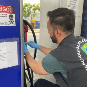 Postos de combustíveis são fiscalizados em Mafra; veja os desdobramentos