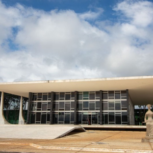 STF proíbe tese de legítima defesa da honra em casos de feminicídio
