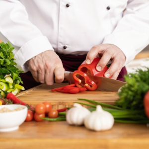 Início confirmado e últimas vagas para curso de Cozinheiro Profissional da Canal C