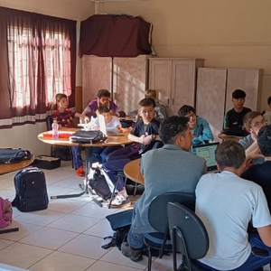 Curso gratuito leva qualificação sobre robótica para jovens rionegrenses