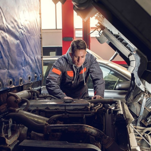 Escola Profissional Canal C abre matrículas para novo curso de Mecânica a Diesel