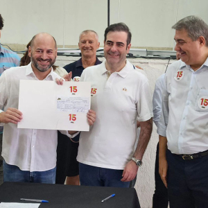 Emerson Maas assina filiação no MDB