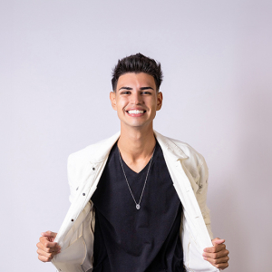 Cantor mafrense Kauan Costa se destaca na música sertaneja